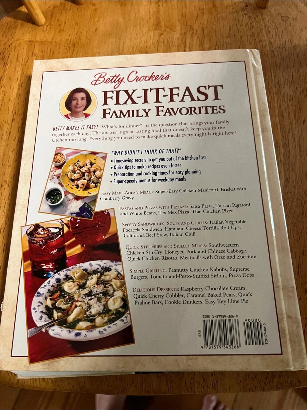 Betty Crocker Fix-It-Fast Family Favorites Cookbook - Cream and Red Cover